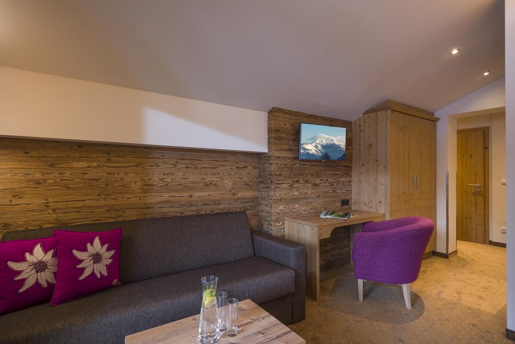Landhotel Lechner Кирхберг ин Тирол Екстериор снимка