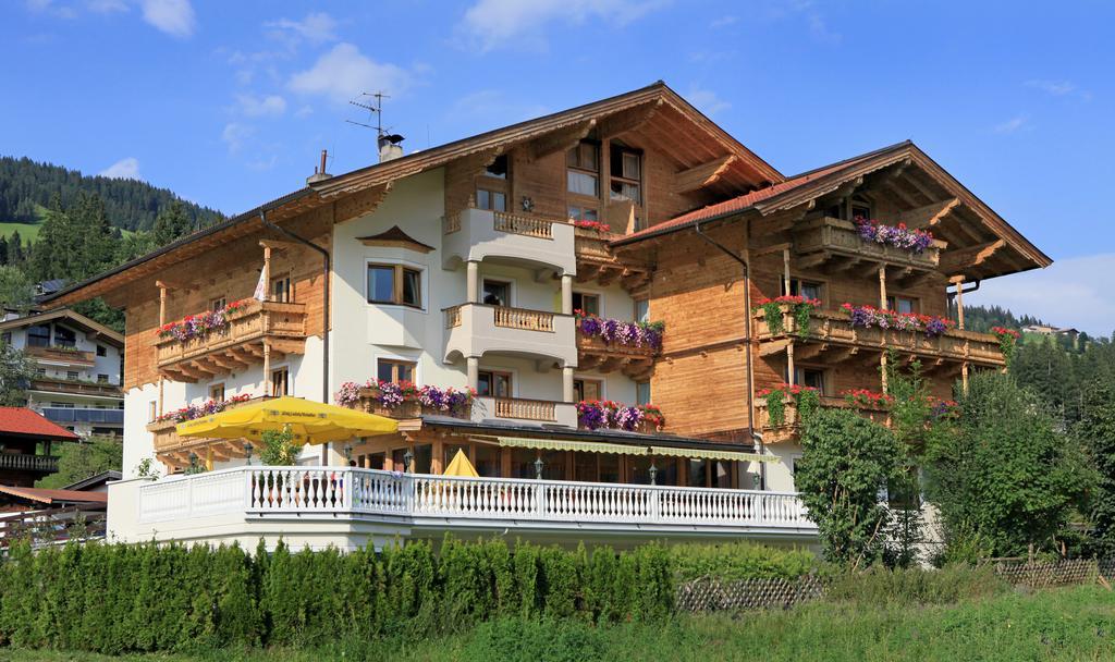 Landhotel Lechner Кирхберг ин Тирол Екстериор снимка