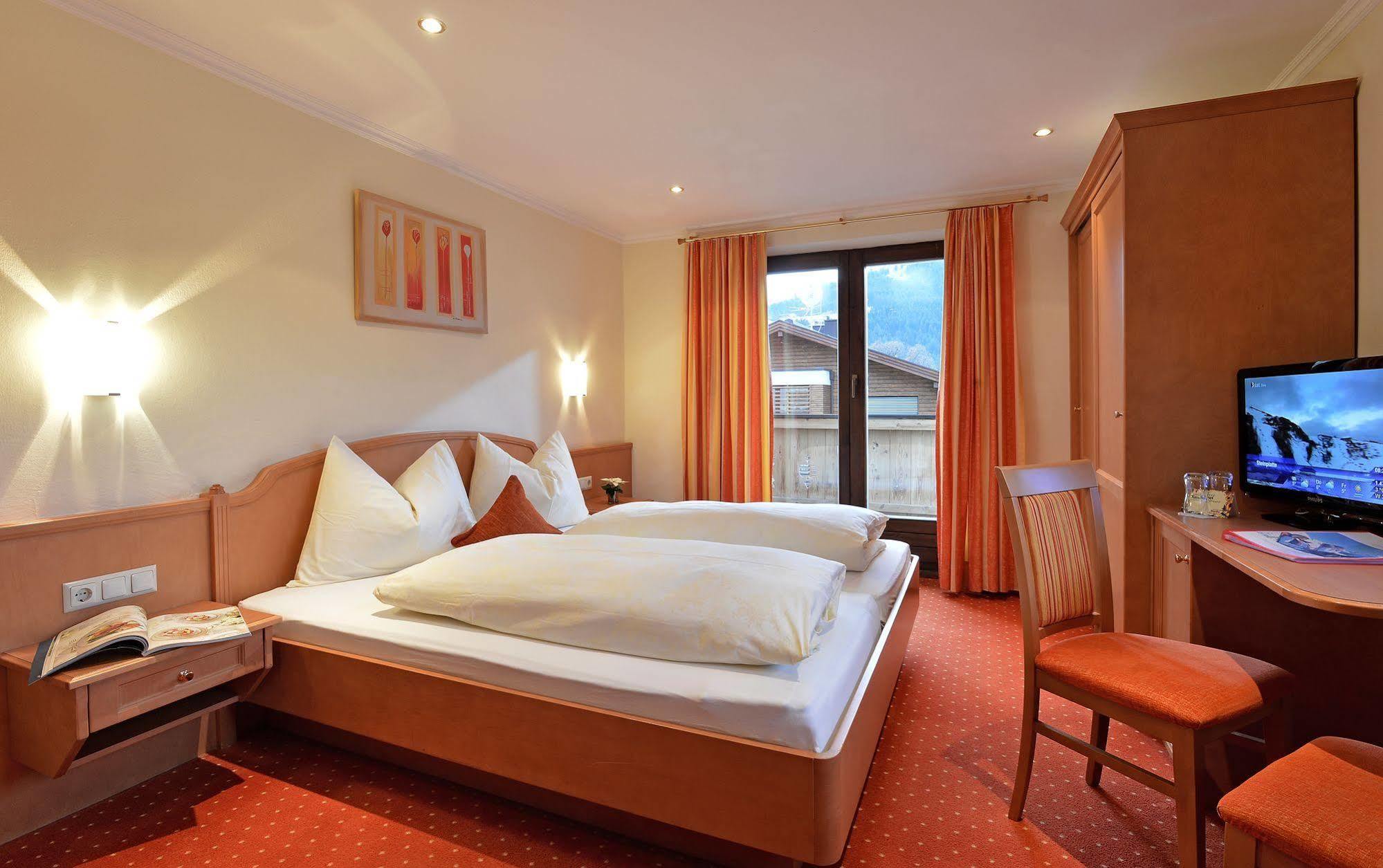 Landhotel Lechner Кирхберг ин Тирол Екстериор снимка